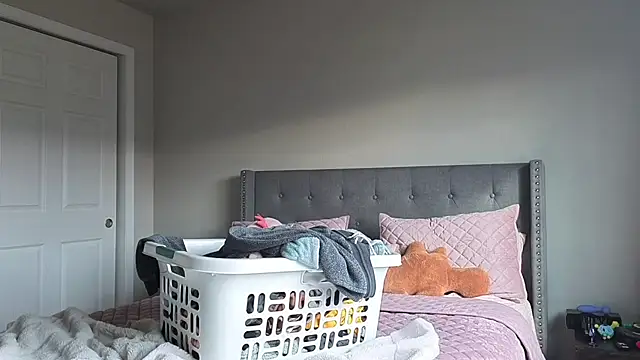 bambifarrina online show from October 17, 8:54 pm