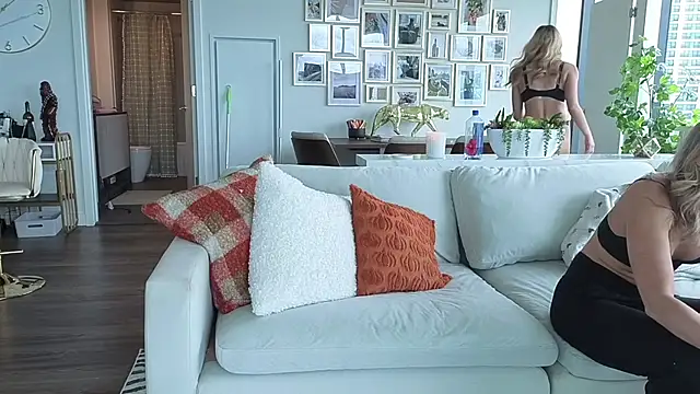 bambifarrina online show from October 22, 6:40 pm