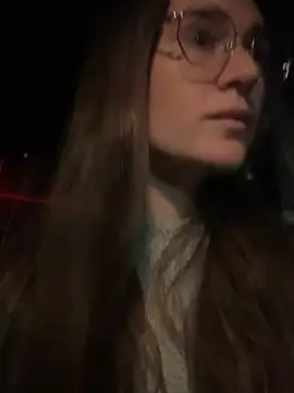 bambifarrina online show from March 2, 5:19 am