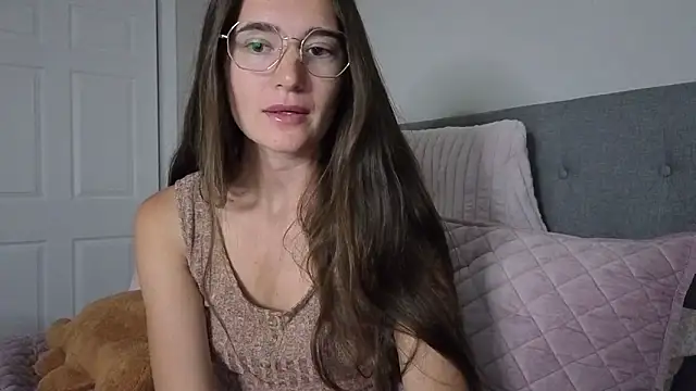 bambifarrina online show from June 6, 1:44 am