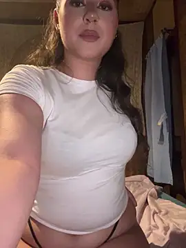 laylabliss online show from April 16, 10:45 pm