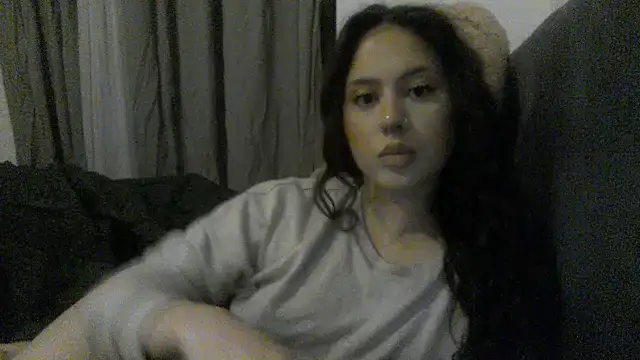Snapshot of laylabliss chatting on October 19, 12:57 am laylabliss online show from October 19, 12:57 am