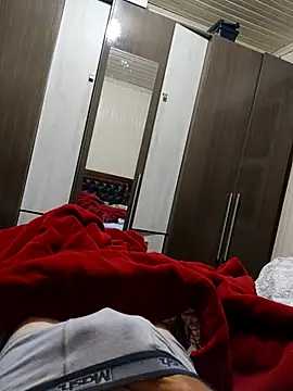 Snapshot of Gustavo198045 chatting on September 10, 1:37 am Gustavo198045 online show from September 10, 1:37 am