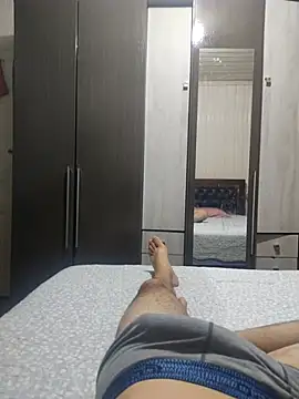 Snapshot of Gustavo198045 chatting on September 20, 3:22 am Gustavo198045 online show from September 20, 3:22 am