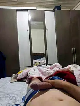 Snapshot of Gustavo198045 chatting on October 1, 8:41 am Gustavo198045 online show from October 1, 8:41 am