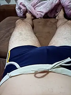 Gustavo198045 online show from April 8, 11:39 pm