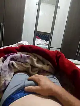 Snapshot of Gustavo198045 chatting on October 22, 3:17 am Gustavo198045 online show from October 22, 3:17 am