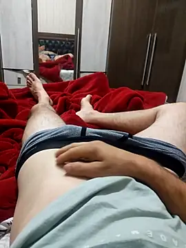 Snapshot of Gustavo198045 chatting on October 28, 1:28 am Gustavo198045 online show from October 28, 1:28 am