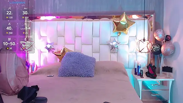 Foxxy Doll online show from November 8, 4:32 pm