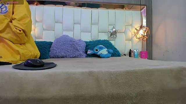 Foxxy Doll online show from March 28, 11:22 am