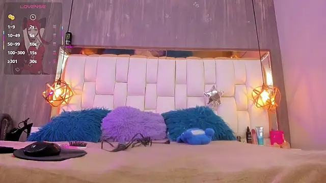 Foxxy Doll online show from March 24, 2:39 pm