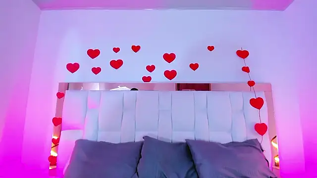 ZoeBarnett online show from March 13, 6:13 pm