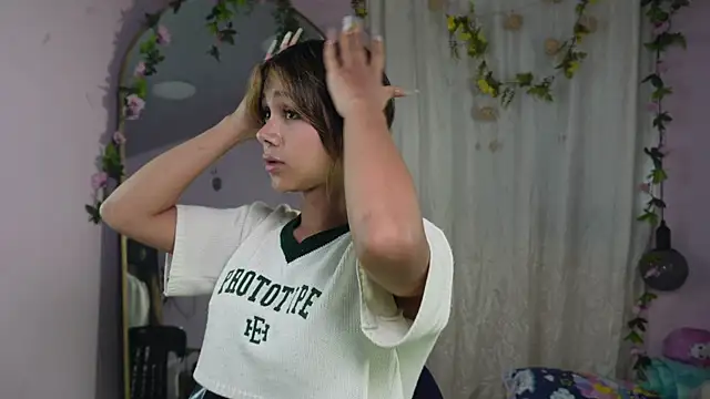 ashley winhouse online show from March 31, 3:36 pm