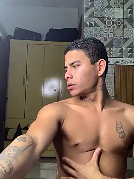 Snapshot of Novindot23cm chatting on December 3, 5:23 pm Novindot23cm online show from December 3, 5:23 pm