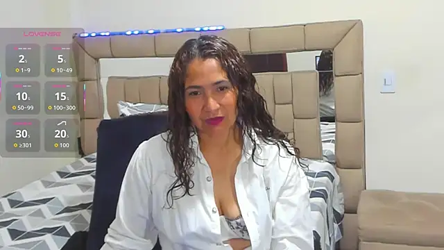 gabrielaponce11 online show from November 21, 12:31 am