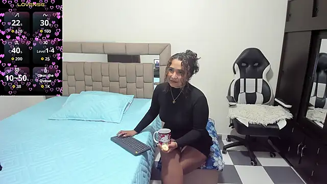 gabrielaponce11 online show from April 29, 1:59 pm