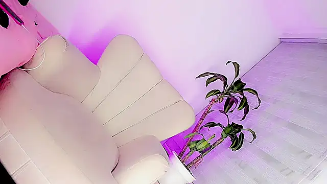 Eboney Hott online show from May 29, 3:51 pm