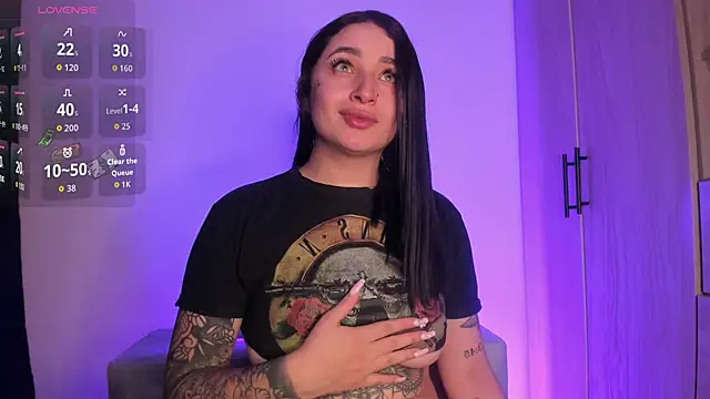 scarlett Collinss online show from April 1, 7:10 am