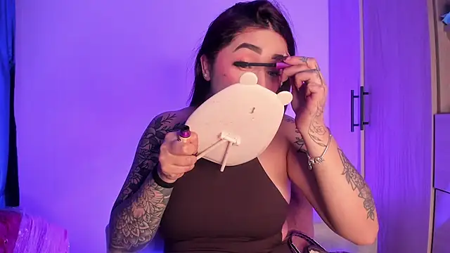 scarlett Collinss online show from December 2, 4:25 am