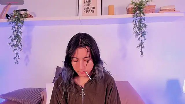 Snapshot of Vampgyal chatting on October 21, 7:57 pm Vampgyal online show from October 21, 7:57 pm