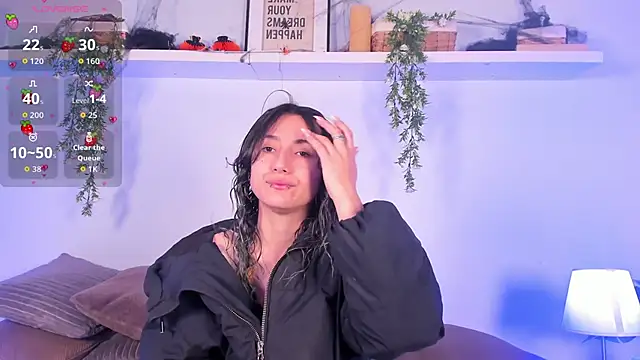 Snapshot of Vampgyal chatting on November 6, 8:35 pm Vampgyal online show from November 6, 8:35 pm