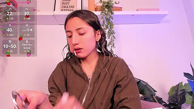 Snapshot of Vampgyal chatting on December 15, 11:10 pm Vampgyal online show from December 15, 11:10 pm