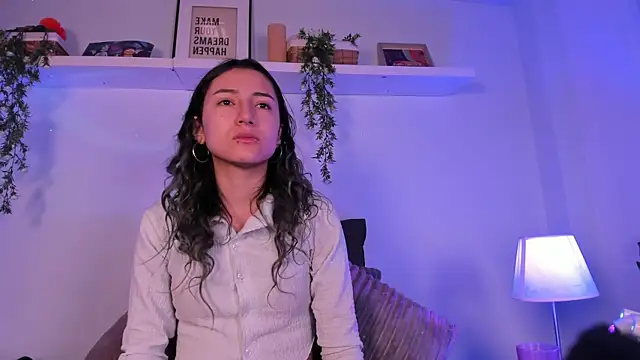 Snapshot of Vampgyal chatting on November 27, 9:15 pm Vampgyal online show from November 27, 9:15 pm