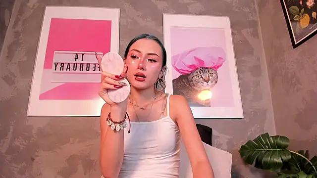 Vampgyal online show from April 2, 11:00 pm