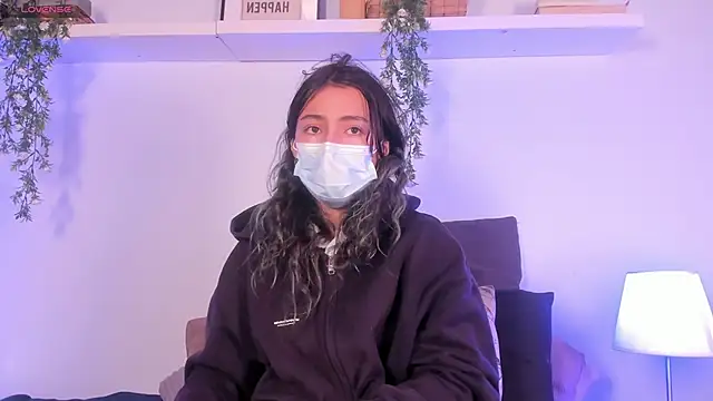 Snapshot of Vampgyal chatting on November 14, 8:34 pm Vampgyal online show from November 14, 8:34 pm