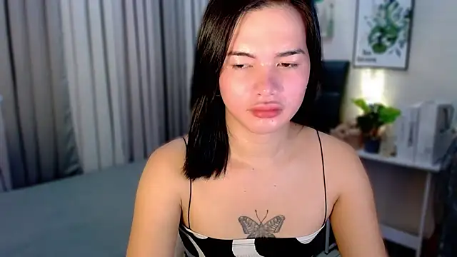 Snapshot of _SexyButterfly chatting on October 24, 6:23 am  SexyButterfly online show from October 24, 6:23 am