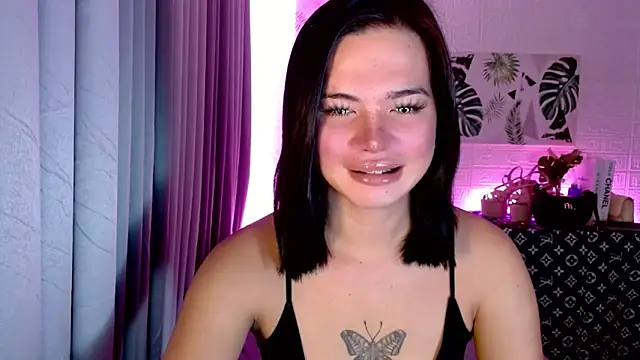 Snapshot of _SexyButterfly chatting on October 14, 8:20 pm  SexyButterfly online show from October 14, 8:20 pm