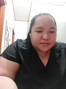 LianaCruzado online show from April 4, 2:01 pm
