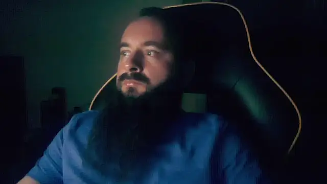 LondonMan1988 online show from November 19, 5:13 pm