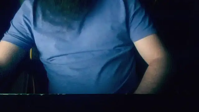 LondonMan1988 online show from December 22, 4:51 pm