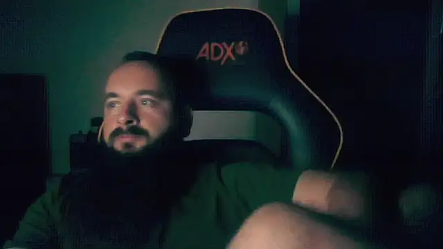 LondonMan1988 online show from October 30, 6:49 pm