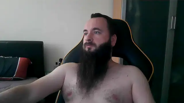 LondonMan1988 online show from February 21, 10:17 am