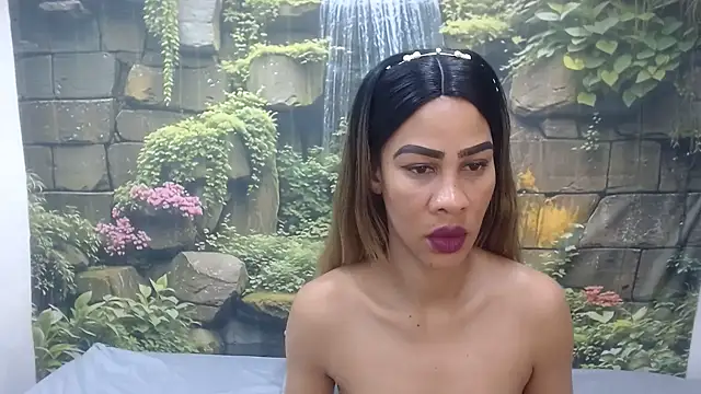 GlowGoddessxx online show from June 27, 3:45 am
