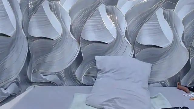 GlowGoddessxx online show from May 5, 7:39 pm