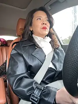 anna yngs online show from November 1, 7:57 am