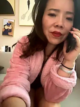Snapshot of anna_yngs chatting on September 26, 1:12 am anna yngs online show from September 26, 1:12 am