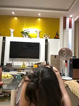 anna yngs online show from October 21, 11:20 am