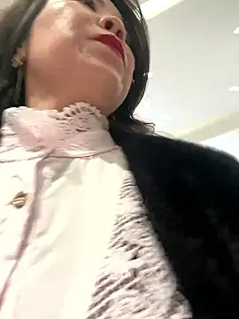 anna yngs online show from November 4, 7:01 am