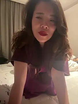 Snapshot of anna_yngs chatting on October 4, 1:34 pm anna yngs online show from October 4, 1:34 pm