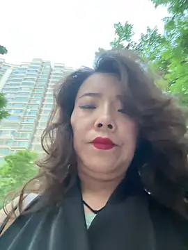 Snapshot of anna_yngs chatting on June 27, 12:22 pm anna yngs online show from June 27, 12:22 pm
