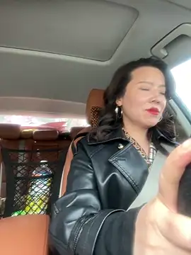 anna yngs online show from March 23, 4:23 am