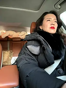 anna yngs online show from January 9, 4:19 am