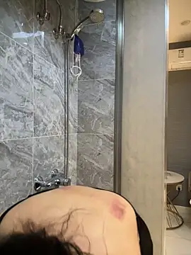 anna yngs online show from November 28, 1:06 am