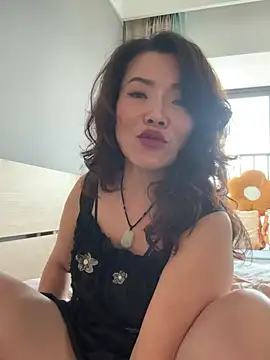 Snapshot of anna_yngs chatting on July 15, 5:47 am anna yngs online show from July 15, 5:47 am