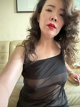Snapshot of anna_yngs chatting on June 27, 3:23 am anna yngs online show from June 27, 3:23 am