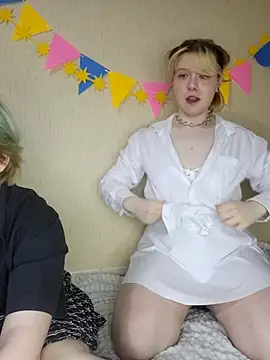 Snapshot of xrixsyx_and_ricky chatting on September 28, 3:30 pm xrixsyx and ricky online show from September 28, 3:30 pm